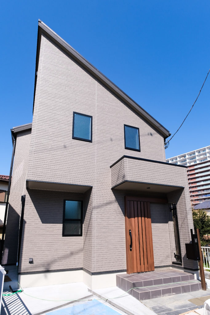 東京都青梅市 保坂建設の注文住宅外観デザイン事例